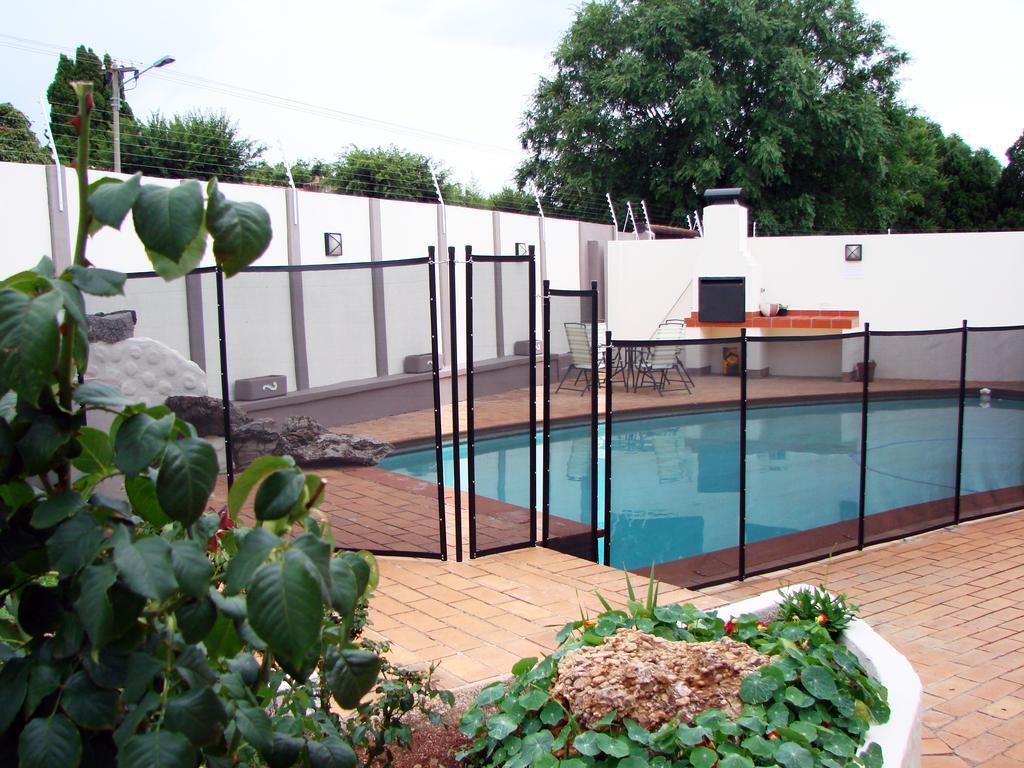 17 On 13Th Guest House Edenvale Exteriér fotografie