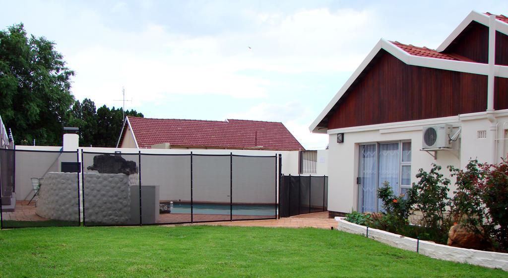 17 On 13Th Guest House Edenvale Exteriér fotografie