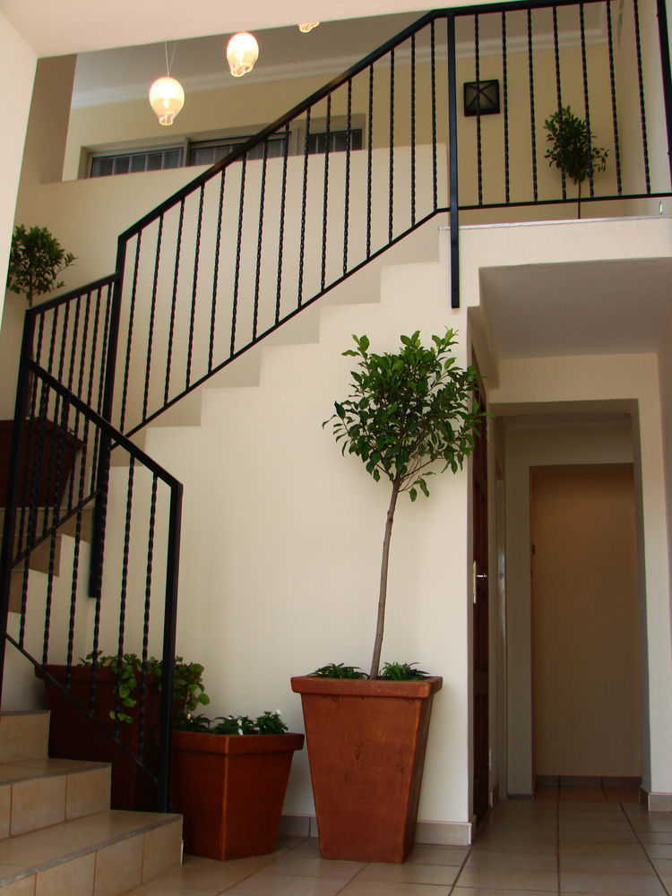 17 On 13Th Guest House Edenvale Exteriér fotografie